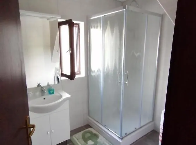 Hisa Zicanka Loče pri Poljčanah